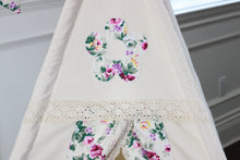Load image into Gallery viewer, Floral Teepee Package