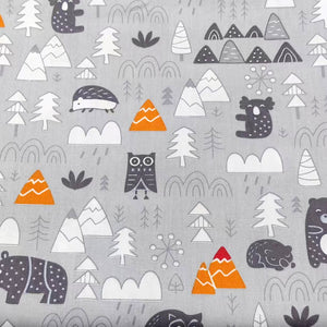 8Pcs 18x22 inch Quilting Cotton Fabric Squares Quilting Supplies Multi-Color Design Printed Floral Fabric for DIY(Cute Animal)